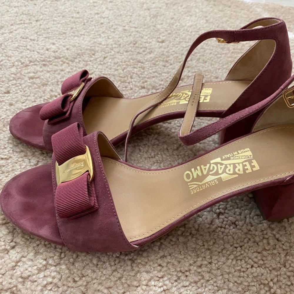 Salvatore Ferragamo Vara Bow Sandals